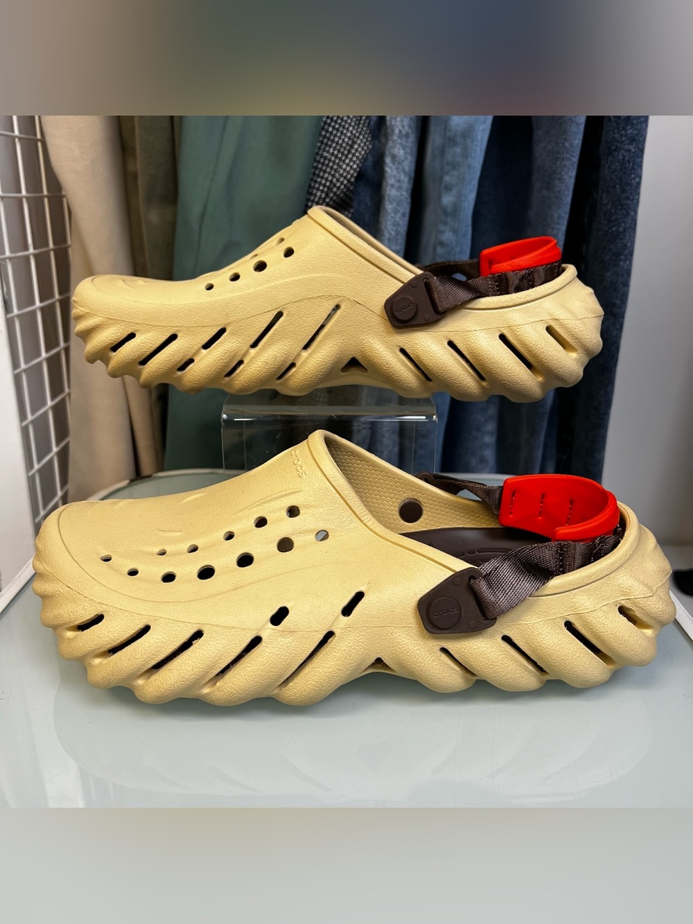Crocs Echo Clogs - Size 11
